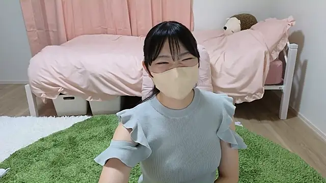 suzuuuuu naked strip on cam for live sex video chat