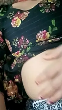UMAMAHTE naked strip on cam for live sex video chat
