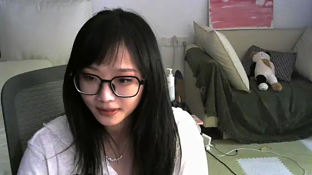 voikik naked strip on cam for live sex video chat