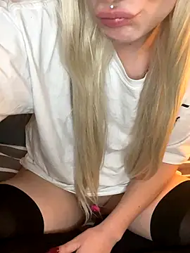 Callie_Sander naked strip on cam for live sex video chat