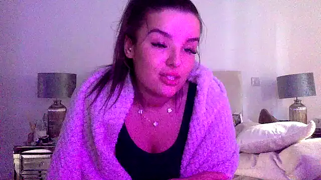 Maisie_Smith naked strip on cam for live sex video chat