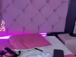 Moraa26 nude Live Sex Chat Room