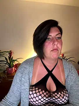 NatiLove35 naked strip on cam for live sex video chat