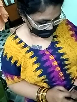 Swetha_mallu naked strip on cam for live sex video chat