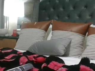 VictoriaAnnalyess nude Live Sex Chat Room