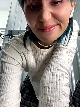bigbabykiki naked strip on cam for live sex video chat