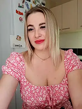 Cute_Hot_Alice naked strip on cam for live sex video chat