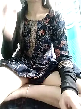 Noor_Darliing naked strip on cam for live sex video chat