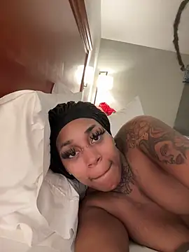Creamesensation naked strip on cam for live sex video chat