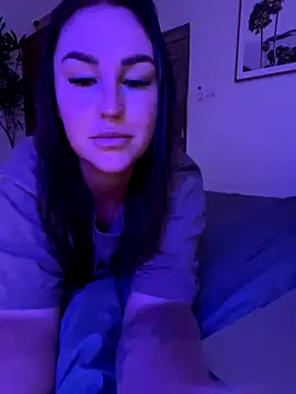 Ellieprincess naked strip on cam for live sex video chat