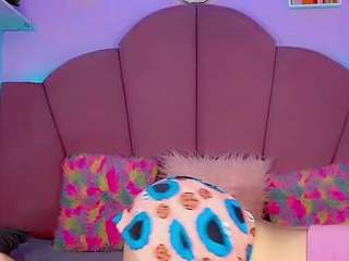 Hallyyhott nude Live Sex Chat Room