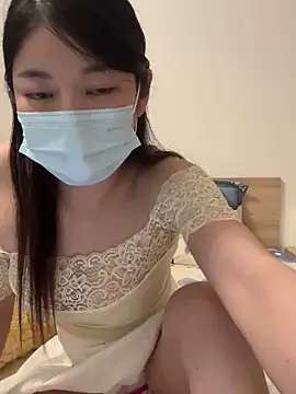 lululu-sweet naked strip on cam for live sex video chat
