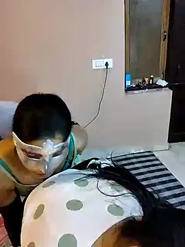 desigril8585 naked strip on cam for live sex video chat