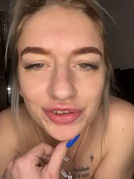 Irishivyxx naked strip on cam for live sex video chat