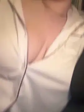 LillyUK naked strip on cam for live sex video chat
