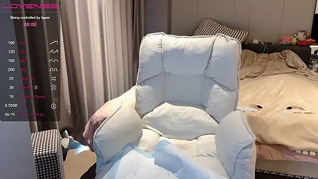 mengqi-6688 naked strip on cam for live sex video chat