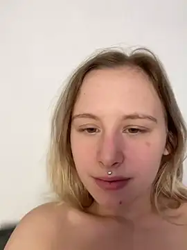 Linchenhoney21 naked strip on cam for live sex video chat
