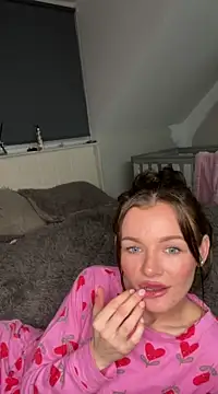 MeganMillerUK naked strip on cam for live sex video chat