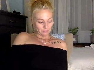 Alessa nude Live Sex Chat Room