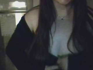 LiLi loves you nude Live Sex Chat Room