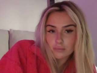 Lusty Lacey nude Live Sex Chat Room