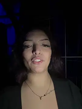 maj0lie naked strip on cam for live sex video chat
