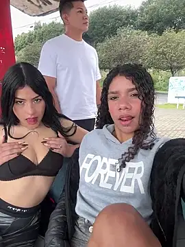 Sexy_Friends_ naked strip on cam for live sex video chat