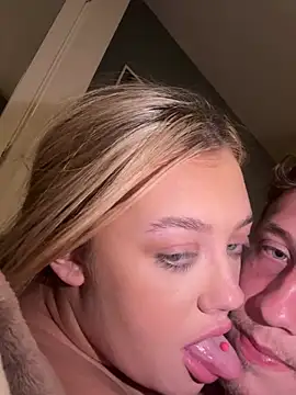 GoddessPrincesss naked strip on cam for live sex video chat