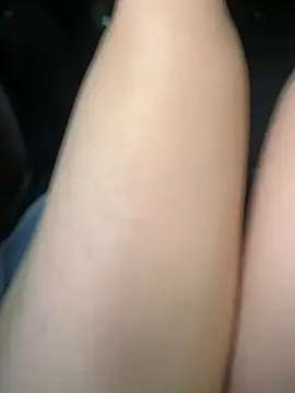 Meii-meyy naked strip on cam for live sex video chat