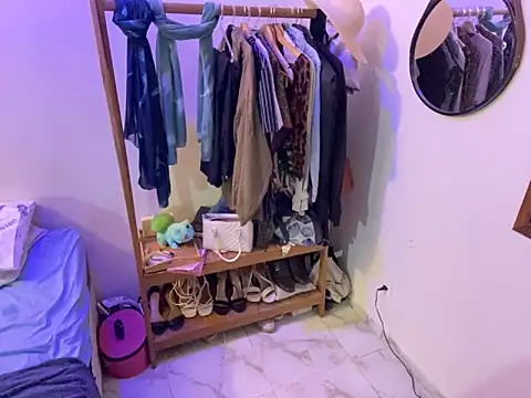 GoddessFreeIvy naked strip on cam for live sex video chat