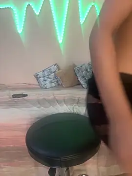 Priyaaaaaaaaaaaa naked strip on cam for live sex video chat