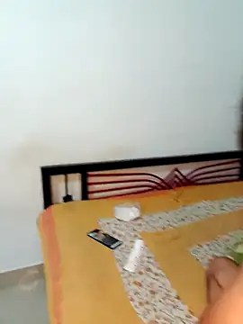 RedQQueen naked strip on cam for live sex video chat