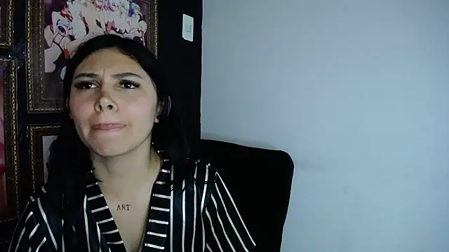 katy_lenah naked strip on cam for live sex video chat