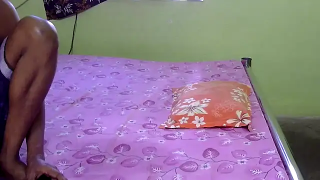 Shy_Housewife_32 naked strip on cam for live sex video chat