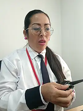 MARIANA-12_ naked strip on cam for live sex video chat