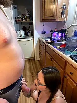 Mommasaurrex naked strip on cam for live sex video chat