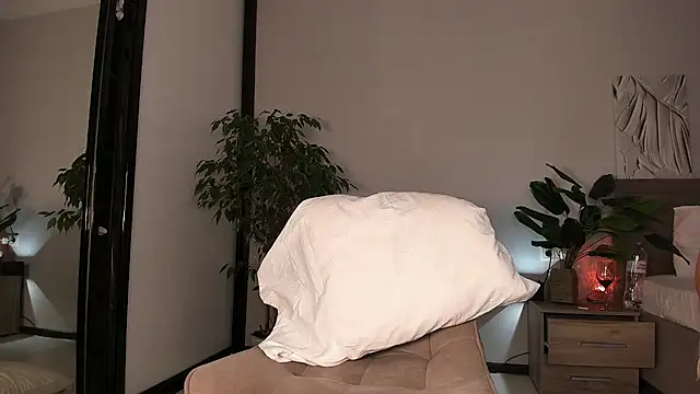 creambaby1 naked strip on cam for live sex video chat