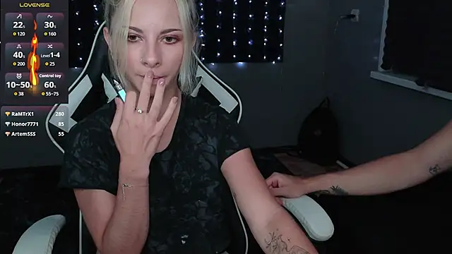 -DarkPrincess- naked strip on cam for live sex video chat