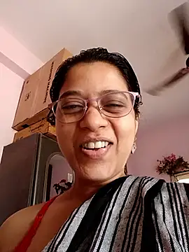 thanusi_2 naked strip on cam for live sex video chat