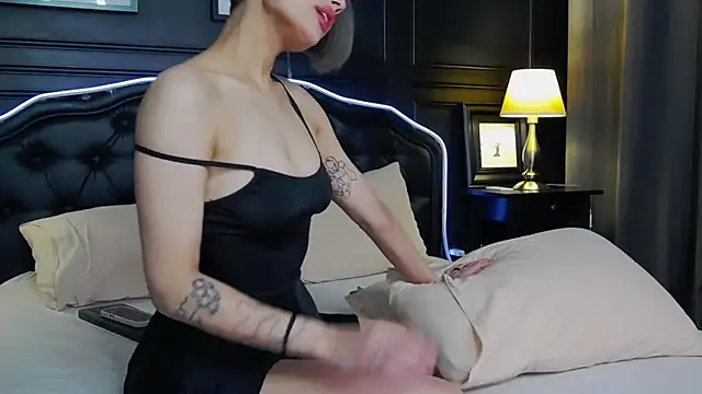 VioletAsh naked strip on cam for live sex video chat