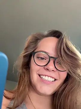 Wildmaca naked strip on cam for live sex video chat