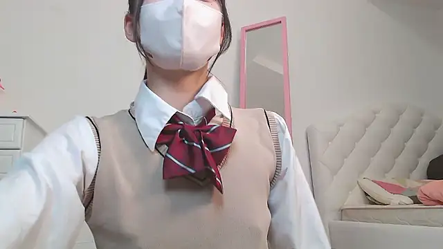 ice_cocoa_ naked strip on cam for live sex video chat