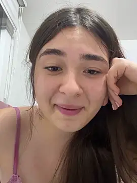 Valentina_ro naked strip on cam for live sex video chat