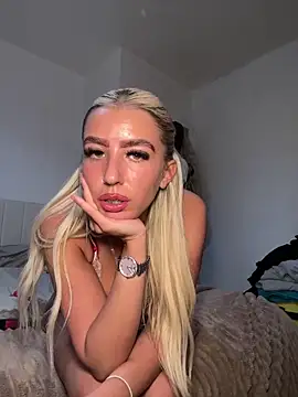 BlondeBetty naked strip on cam for live sex video chat