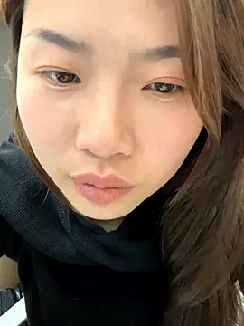 GYYoo naked strip on cam for live sex video chat