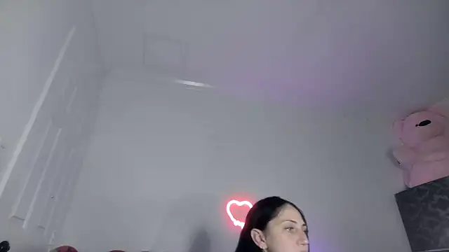 torithequeen naked strip on cam for live sex video chat