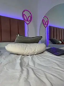 ArdenBlake naked strip on cam for live sex video chat