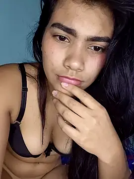 FatimaVelvet naked strip on cam for live sex video chat