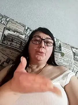 MariSwan222 naked strip on cam for live sex video chat