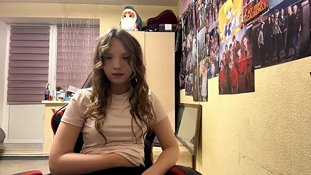 Princessofcashe naked strip on cam for live sex video chat